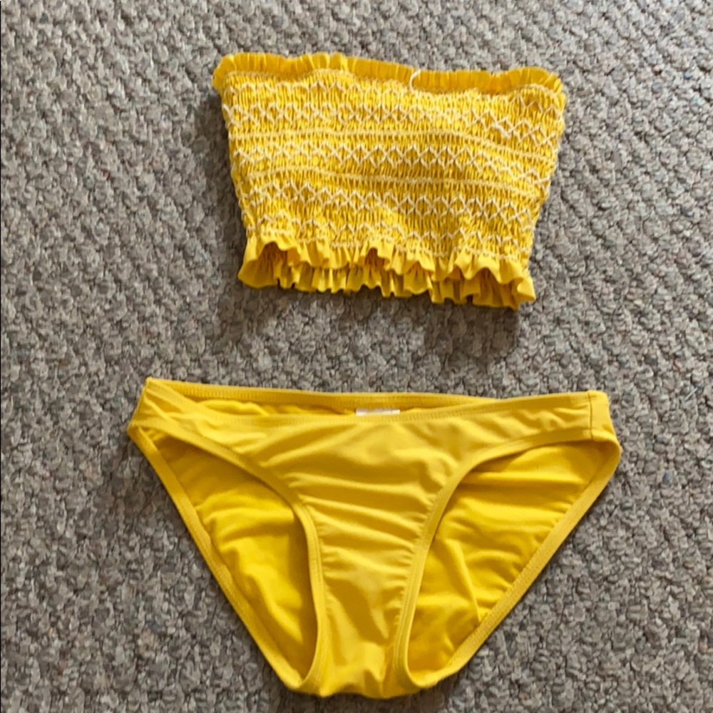 yellow strapless bikini